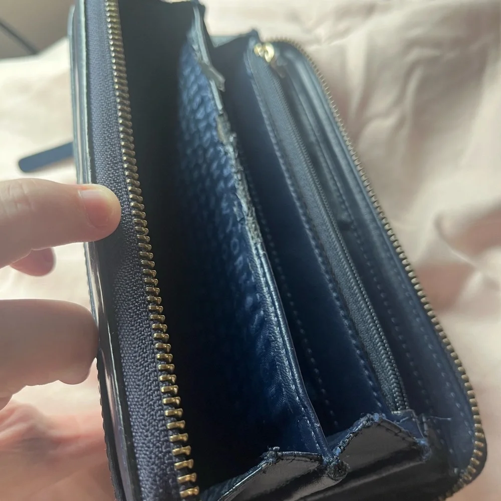 Kate Spade winking Camel Novelty WEAR Navy Zippy Wallet pre loved